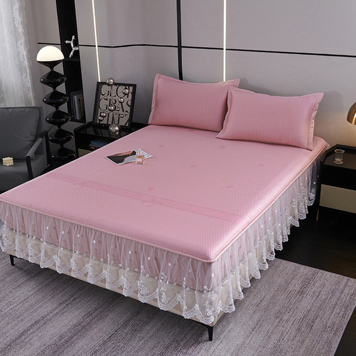 91家纺网 家纺一手货源 找家纺 （总）梵克保罗 2025新款7A抗菌母婴级纯乙纶PE刺绣凉感丝豆豆席 床笠花边款