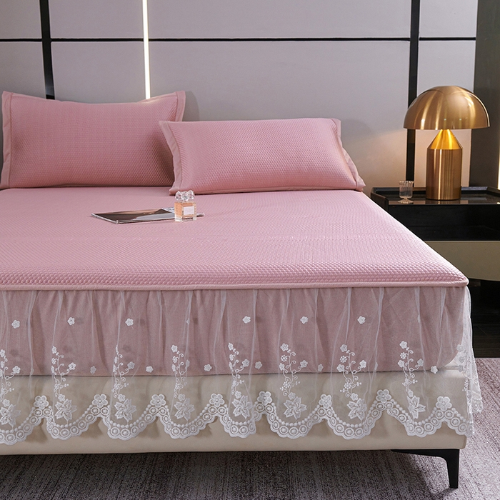 91家纺网 家纺一手货源 找家纺 （总）梵克保罗 2025新款7A抗菌母婴级纯乙纶PE刺绣凉感丝豆豆席 床笠花边款