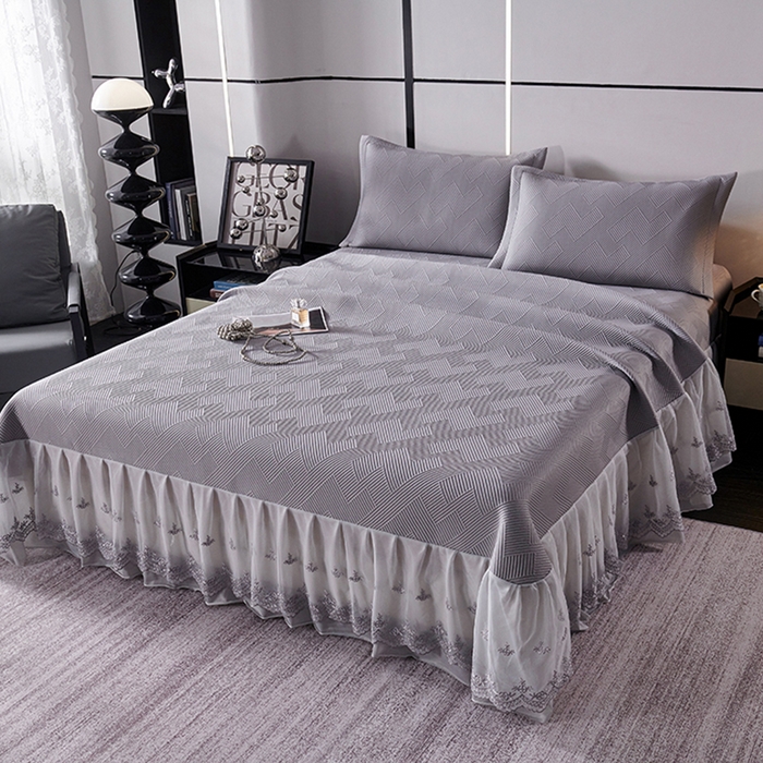 91家纺网 家纺一手货源 找家纺 梵克保罗 2025新款7A抗菌母婴级纯乙纶PE刺绣凉感丝豆豆席床单款 斜条纹-灰