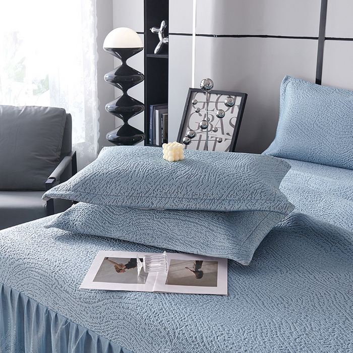 91家纺网 家纺一手货源 找家纺 梵克保罗 2025新款7A抗菌母婴级纯乙纶PE刺绣凉感丝豆豆席床单款 肌理纹-蓝