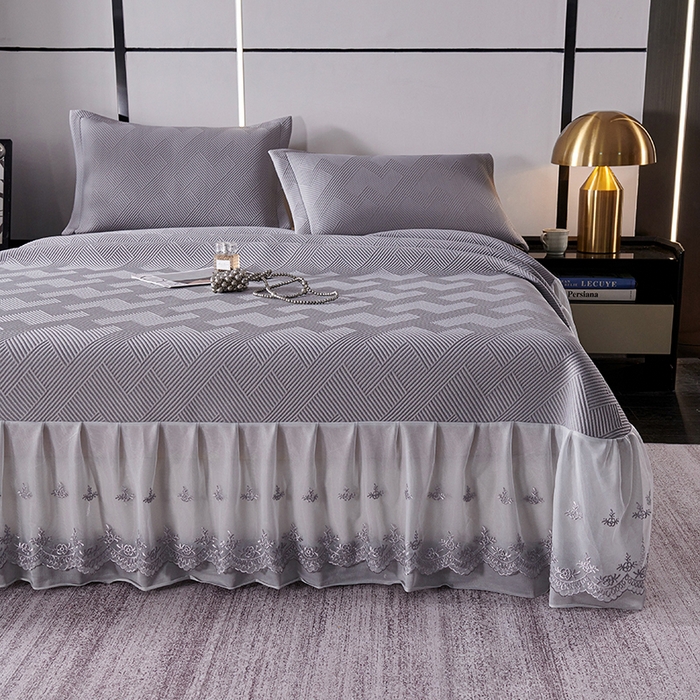 91家纺网 家纺一手货源 找家纺 梵克保罗 2025新款7A抗菌母婴级纯乙纶PE刺绣凉感丝豆豆席床单款 斜条纹-灰