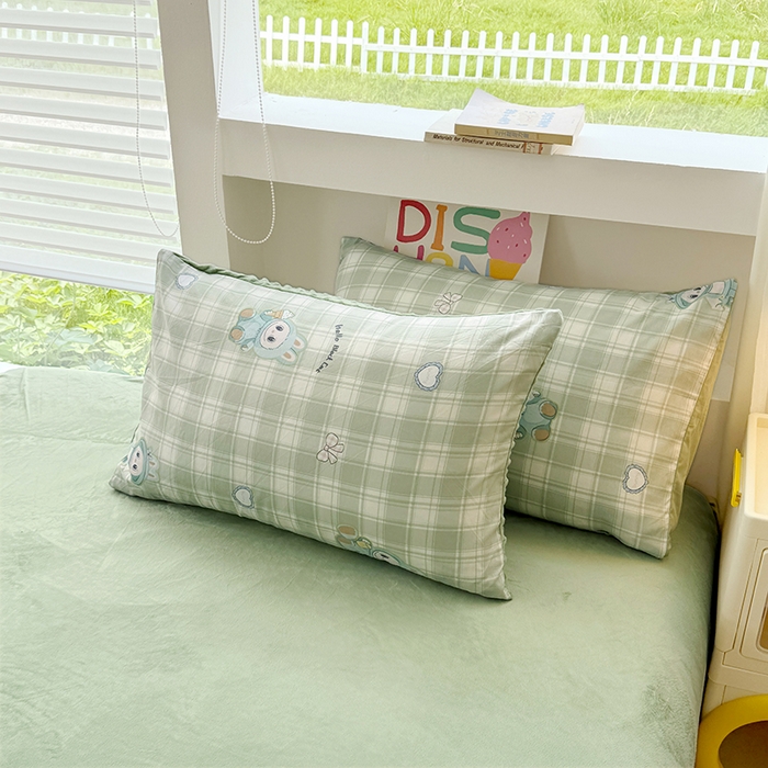 91家纺网 家纺一手货源 找家纺 宜家坊 2025新款学生季全棉高克重豆豆绒三四件套加厚保暖婴儿绒牛奶绒单被套单人双人被套加大号棉加绒三四件套 拉嘟嘟