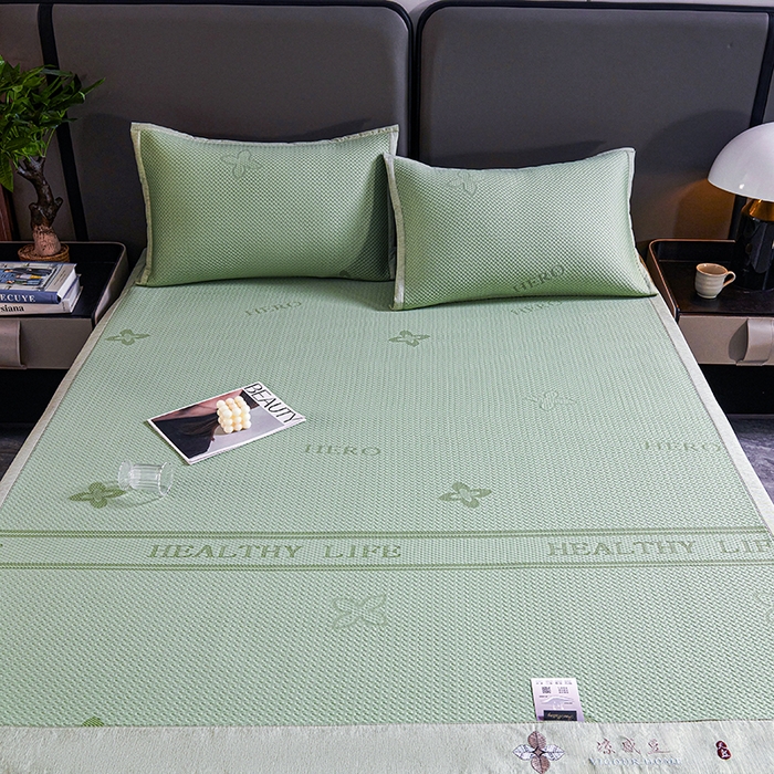 91家纺网 家纺一手货源 找家纺 梵克保罗 2025新款7A抗菌母婴级纯乙纶PE刺绣凉感丝豆豆席 四叶花-绿