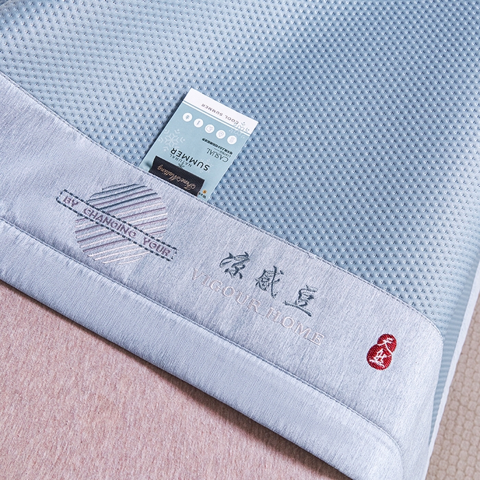 91家纺网 家纺一手货源 找家纺 梵克保罗 2025新款7A抗菌母婴级纯乙纶PE刺绣凉感丝豆豆席 叶子-蓝