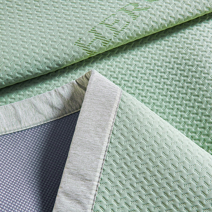 91家纺网 家纺一手货源 找家纺 梵克保罗 2025新款7A抗菌母婴级纯乙纶PE刺绣凉感丝豆豆席 四叶花-绿