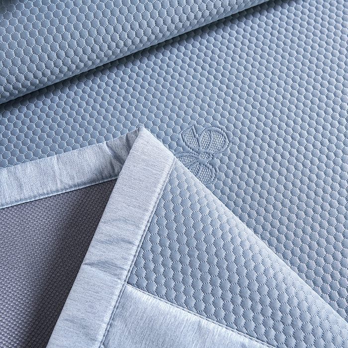 91家纺网 家纺一手货源 找家纺 梵克保罗 2025新款7A抗菌母婴级纯乙纶PE刺绣凉感丝豆豆席 蝴蝶结-蓝