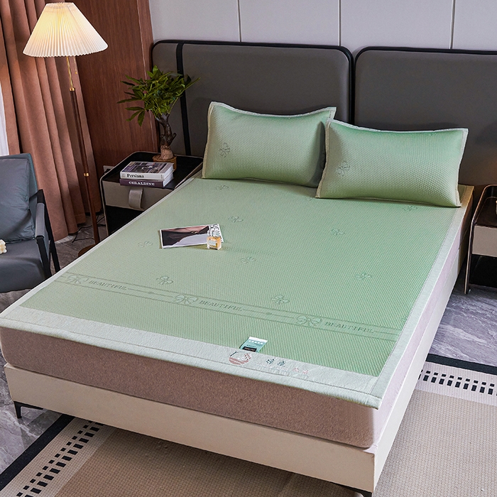 91家纺网 家纺一手货源 找家纺 梵克保罗 2025新款7A抗菌母婴级纯乙纶PE刺绣凉感丝豆豆席 蝴蝶结-绿