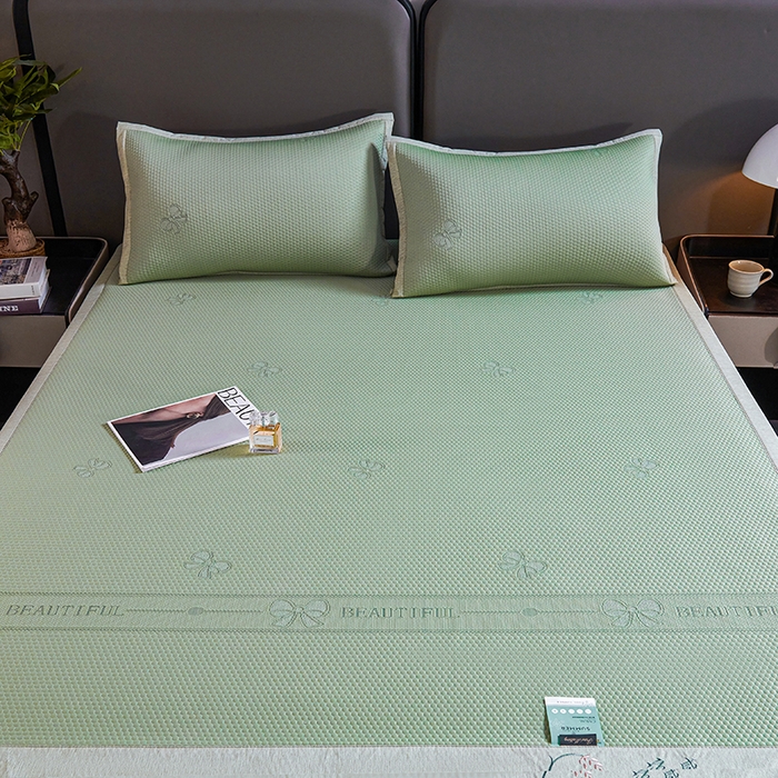 91家纺网 家纺一手货源 找家纺 梵克保罗 2025新款7A抗菌母婴级纯乙纶PE刺绣凉感丝豆豆席 蝴蝶结-绿