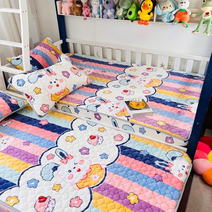 91家纺网 家纺一手货源 找家纺 小虾米 2025新款加厚牛奶绒夹棉床笠单床笠床笠单件 彩虹兔