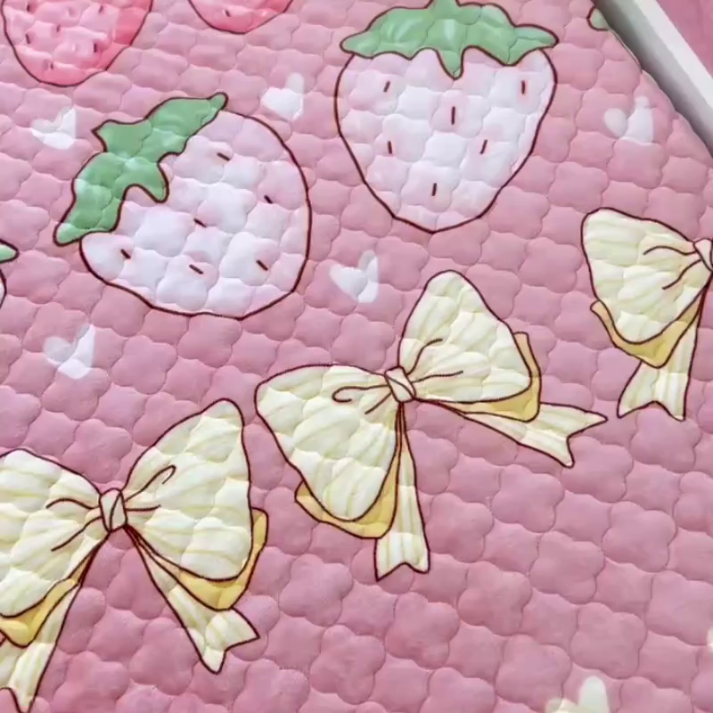 91家纺网 家纺一手货源 找家纺 小虾米 2025新款加厚牛奶绒夹棉床笠单床笠床笠单件 草莓