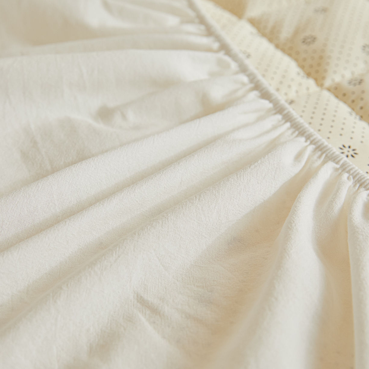 91家纺网 家纺一手货源 找家纺 鑫钰 2025新款A类新疆棉花床笠学生宿舍专用90*190-棉格系列 棉格-经典白