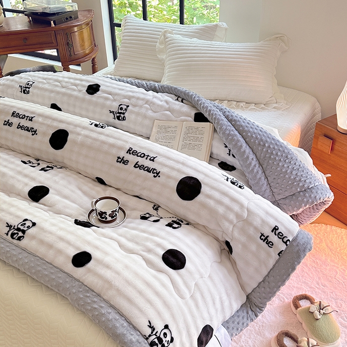 91家纺网 家纺一手货源 找家纺 宜家坊 2025新款直播热款A+兔兔绒豆豆被三层夹棉加厚毛毯毯子牛奶绒冬被泡泡兔毛绒保暖被子被芯 团团圆圆