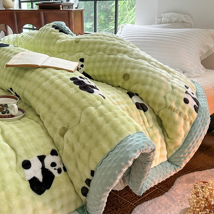 91家纺网 家纺一手货源 找家纺 宜家坊 2025新款直播热款A+兔兔绒豆豆被三层夹棉加厚毛毯毯子牛奶绒冬被泡泡兔毛绒保暖被子被芯 国宝萌宠