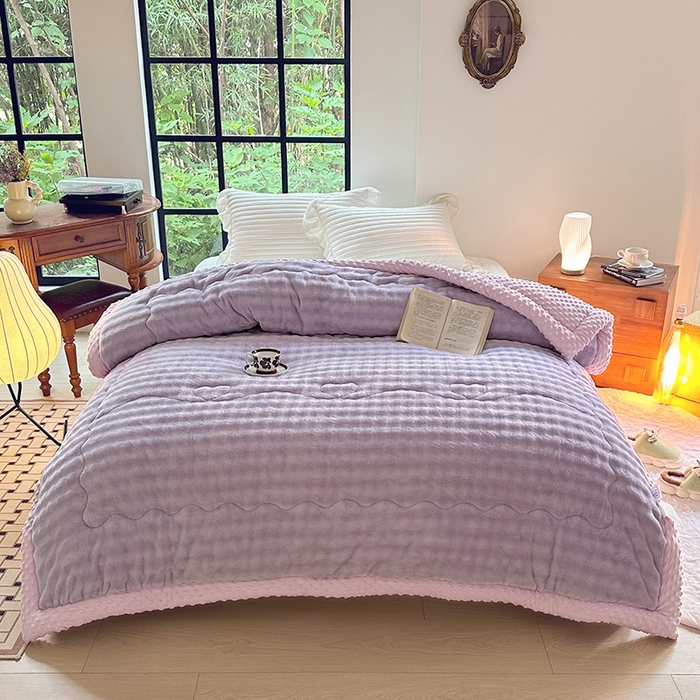 91家纺网 家纺一手货源 找家纺 宜家坊 2025新款直播热款A+兔兔绒豆豆被三层夹棉加厚毛毯毯子牛奶绒冬被泡泡兔毛绒保暖被子被芯 紫霞仙子