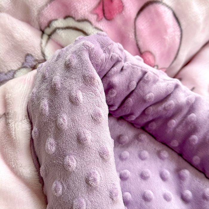 91家纺网 家纺一手货源 找家纺 宜家坊 2025新款直播热款A+兔兔绒豆豆被三层夹棉加厚毛毯毯子牛奶绒冬被泡泡兔毛绒保暖被子被芯 小美