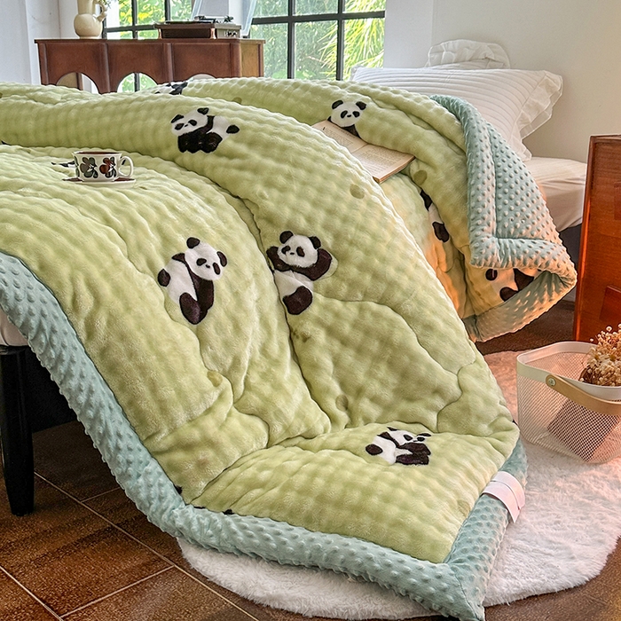 91家纺网 家纺一手货源 找家纺 宜家坊 2025新款直播热款A+兔兔绒豆豆被三层夹棉加厚毛毯毯子牛奶绒冬被泡泡兔毛绒保暖被子被芯 国宝萌宠