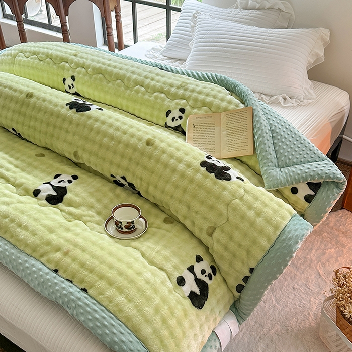 91家纺网 家纺一手货源 找家纺 宜家坊 2025新款直播热款A+兔兔绒豆豆被三层夹棉加厚毛毯毯子牛奶绒冬被泡泡兔毛绒保暖被子被芯 国宝萌宠