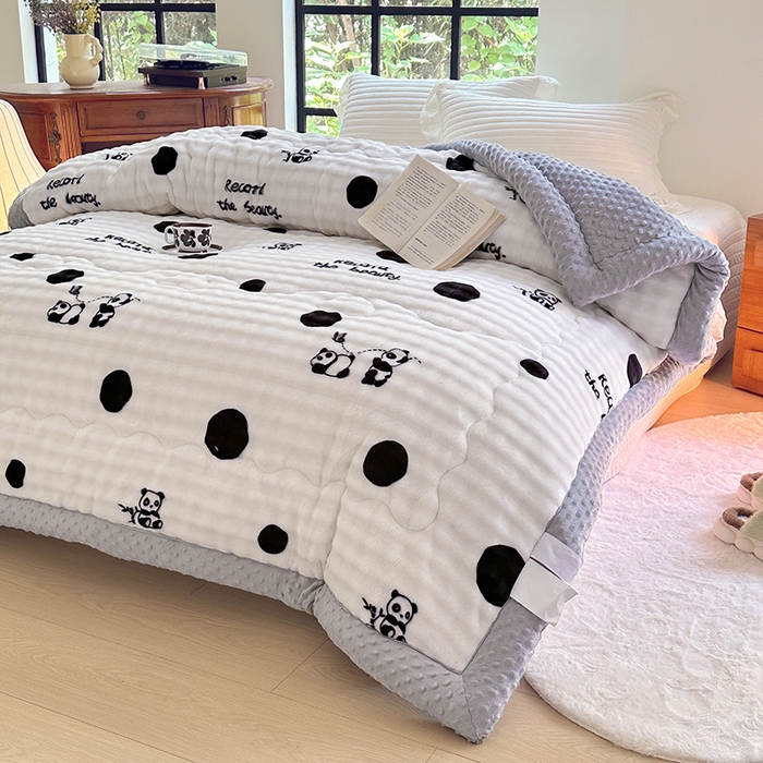 91家纺网 家纺一手货源 找家纺 宜家坊 2025新款直播热款A+兔兔绒豆豆被三层夹棉加厚毛毯毯子牛奶绒冬被泡泡兔毛绒保暖被子被芯 团团圆圆