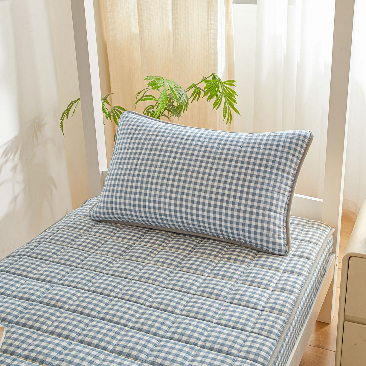 91家纺网 家纺一手货源 找家纺 鑫钰 2025新款A类新疆棉花床笠学生宿舍专用90*190-棉格系列 棉格-蓝小格