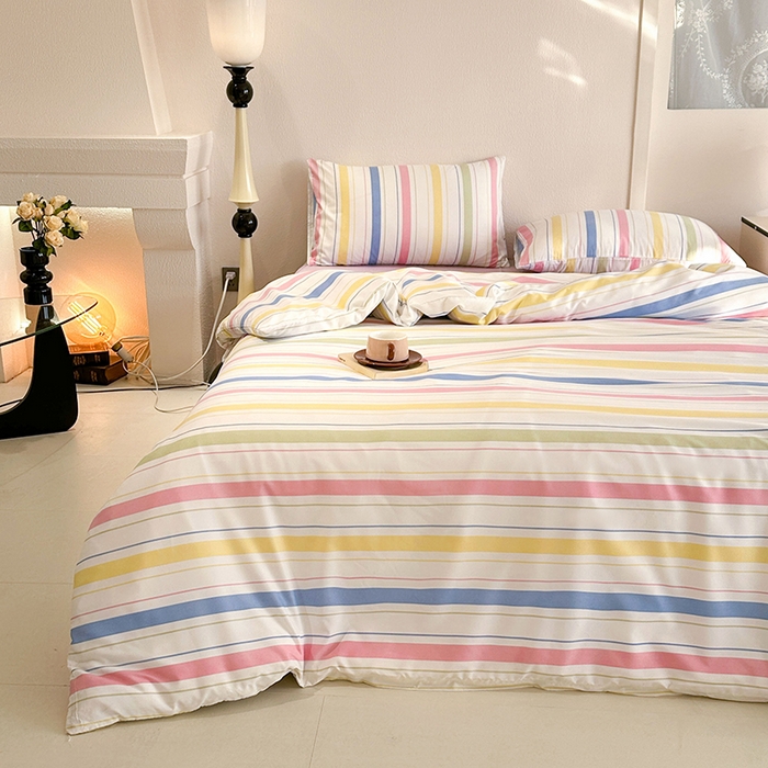 91家纺网 家纺一手货源 找家纺 梵克保罗 2025新款ins风亲肤卡通条格印花水洗棉系列四件套-风格一 日系马卡龙条