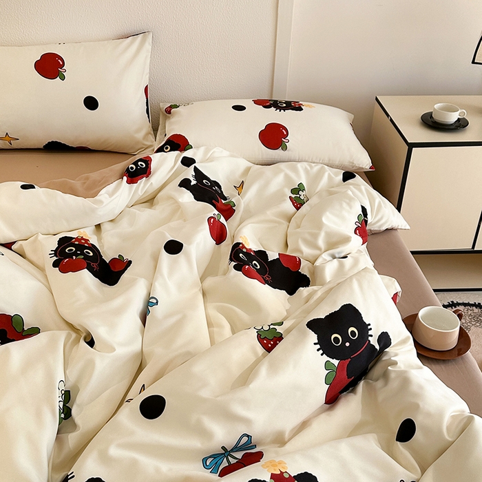 91家纺网 家纺一手货源 找家纺 梵克保罗 2025新款ins风亲肤卡通条格印花水洗棉系列四件套-风格一 小黑猫