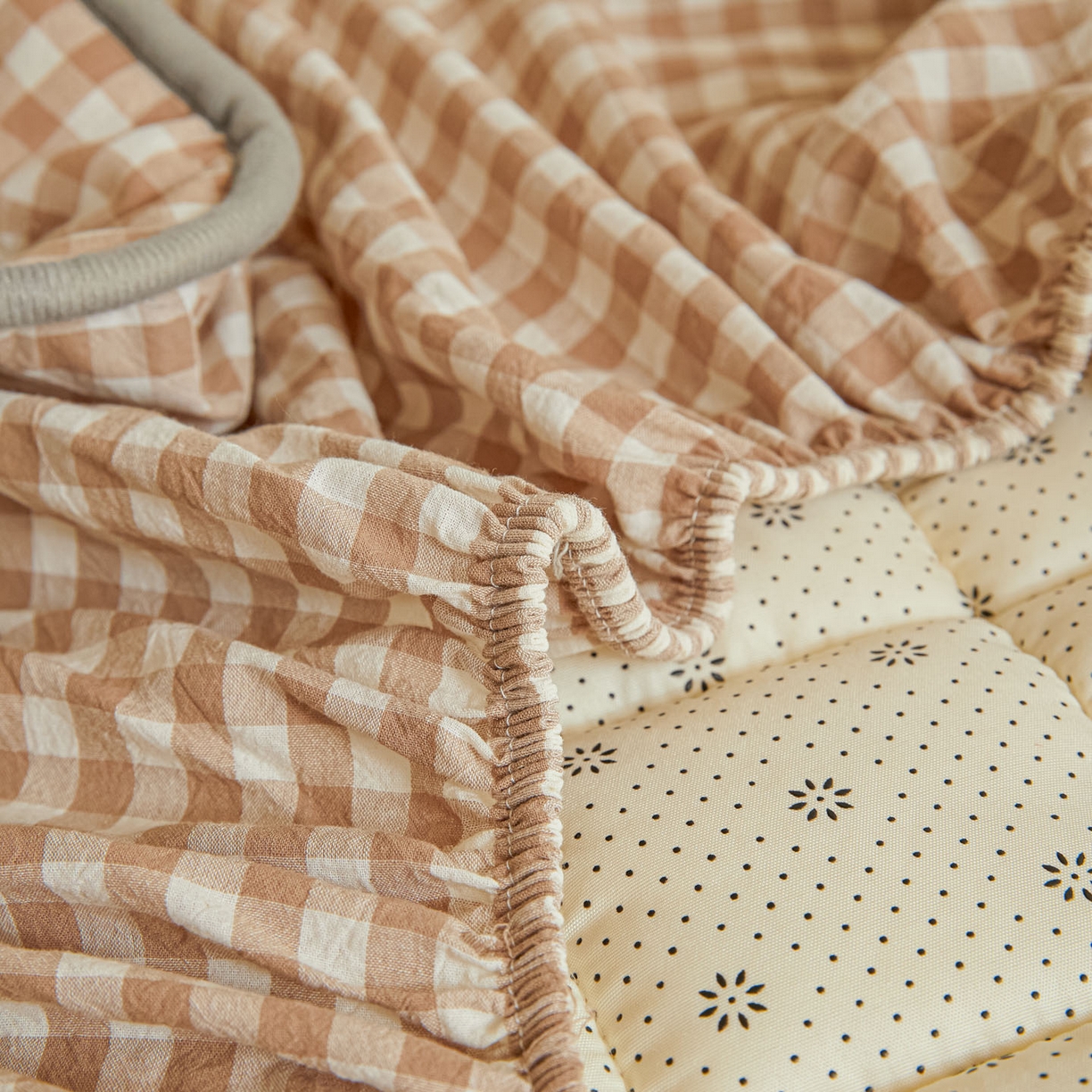 91家纺网 家纺一手货源 找家纺 鑫钰 2025新款A类新疆棉花床笠学生宿舍专用90*190-棉格系列 棉格-驼小格