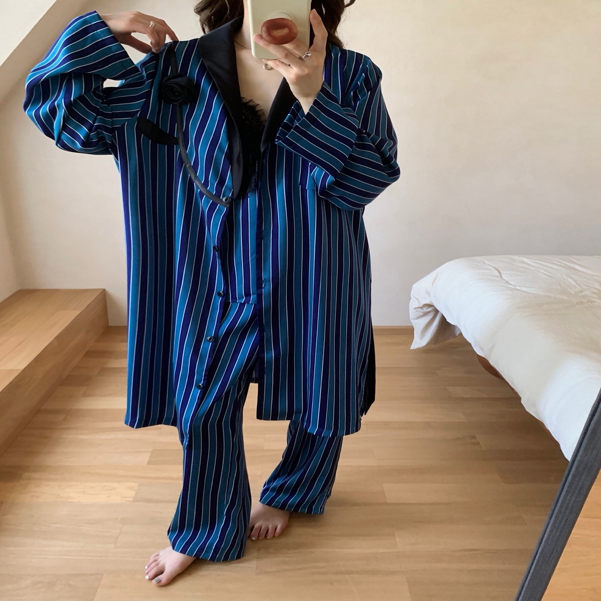 91家纺网 家纺一手货源 找家纺 妍景家居生活馆 2025新款韩系25110-复古拼色条纹冰丝三件套 蓝色