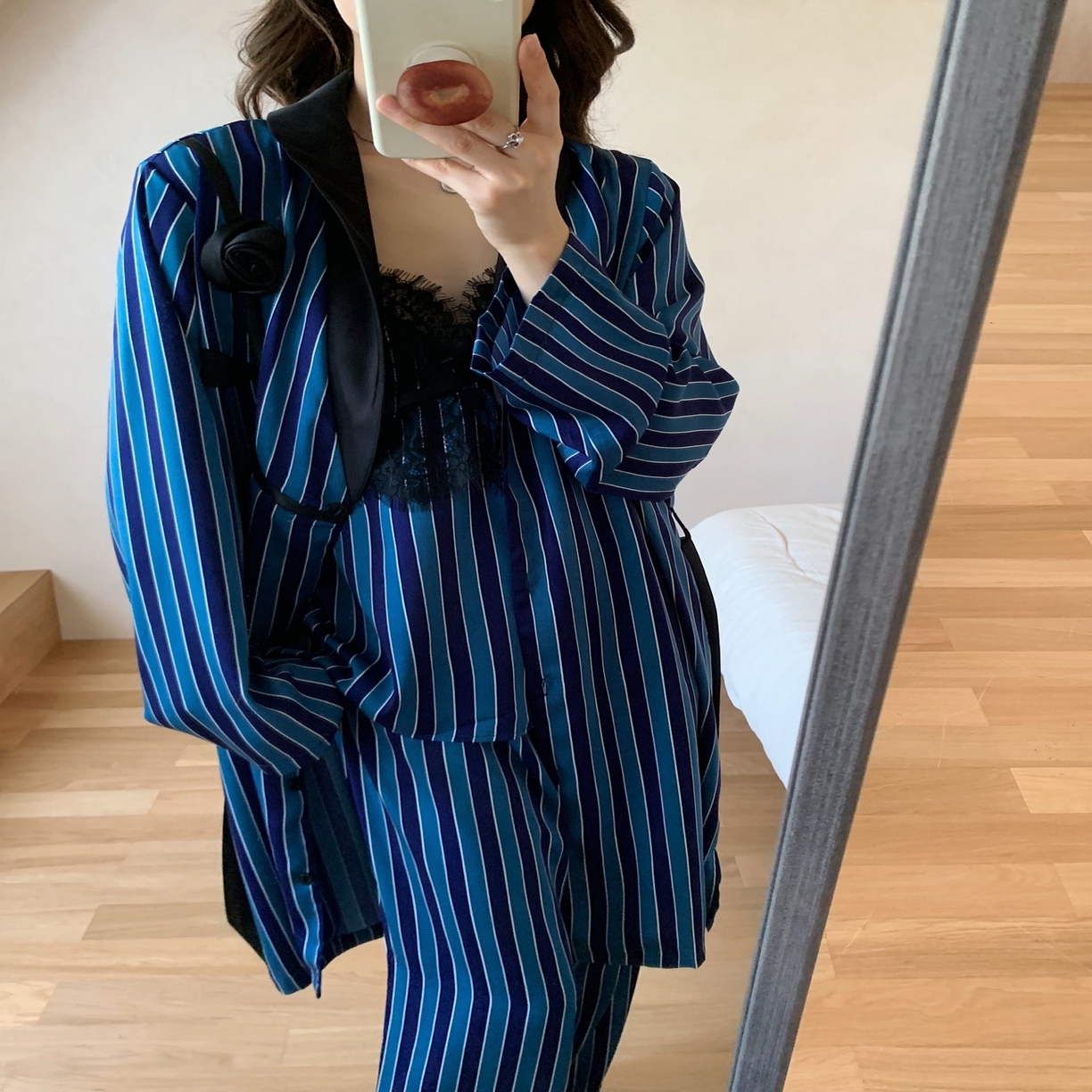 91家纺网 家纺一手货源 找家纺 妍景家居生活馆 2025新款韩系25110-复古拼色条纹冰丝三件套 蓝色