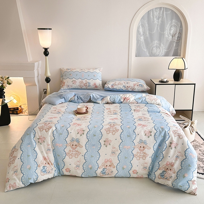 91家纺网 家纺一手货源 找家纺 梵克保罗 2025新款ins风亲肤卡通条格印花水洗棉系列四件套-风格二 可爱小兔