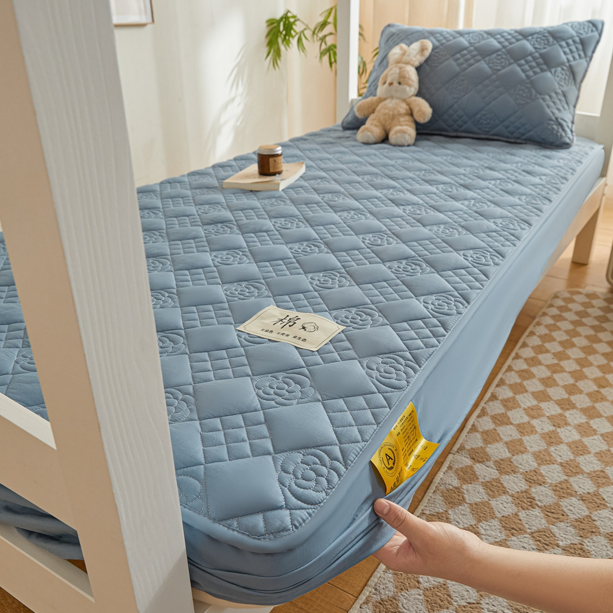 91家纺网 家纺一手货源 找家纺 鑫钰 2025新款A类纯棉夹棉床笠学生宿舍专用90x190-80x190-花漾山茶格 花漾山茶格-蓝