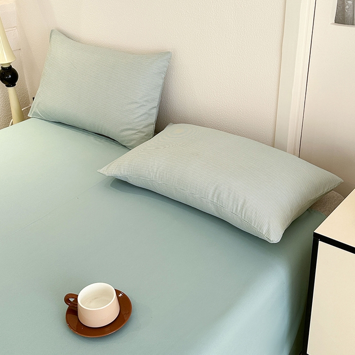 91家纺网 家纺一手货源 找家纺 梵克保罗 2025新款ins风亲肤卡通条格印花水洗棉系列四件套-风格二 日系独白绿