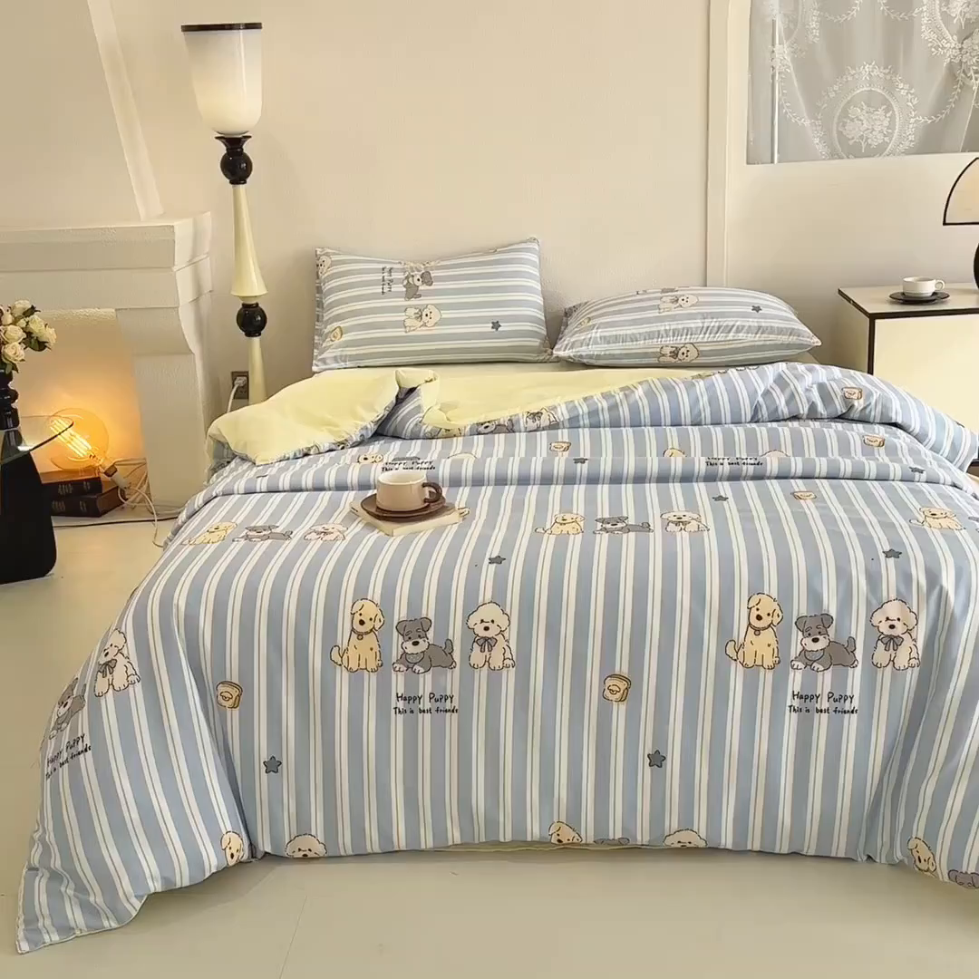 91家纺网 家纺一手货源 找家纺 梵克保罗 2025新款ins风亲肤卡通条格印花水洗棉系列四件套-风格二 可爱狗