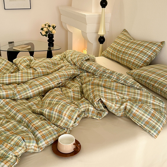 91家纺网 家纺一手货源 找家纺 梵克保罗 2025新款ins风亲肤卡通条格印花水洗棉系列四件套-风格三 日系橄榄格