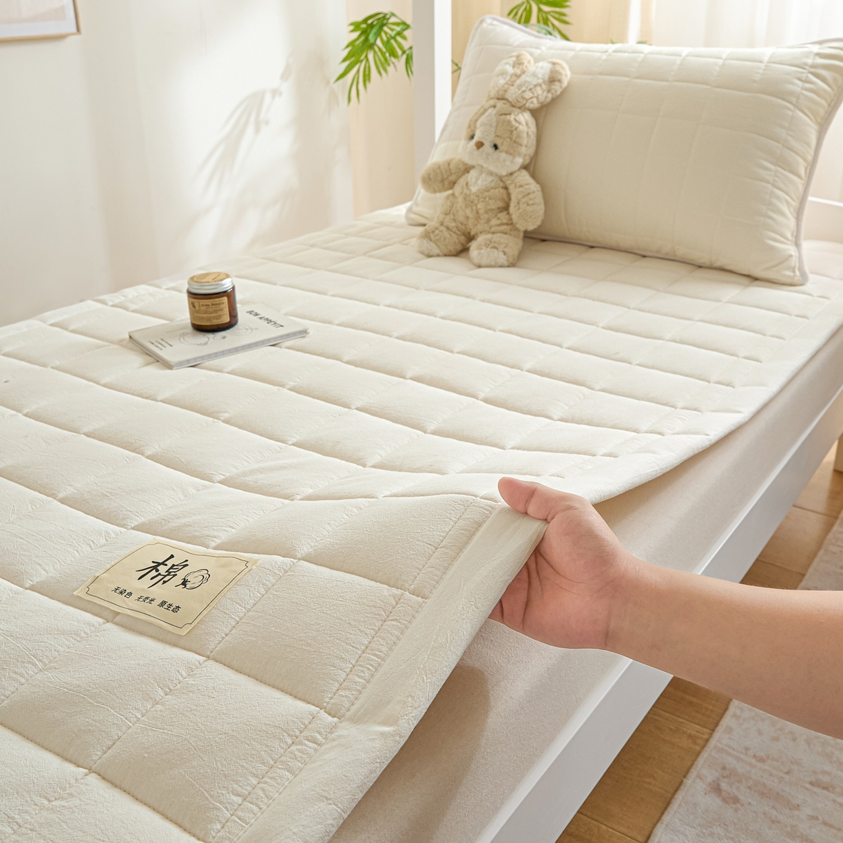 91家纺网 家纺一手货源 找家纺 鑫钰 2025新款学生开学季宿舍专用新疆棉花床垫薄款 棉格-经典白