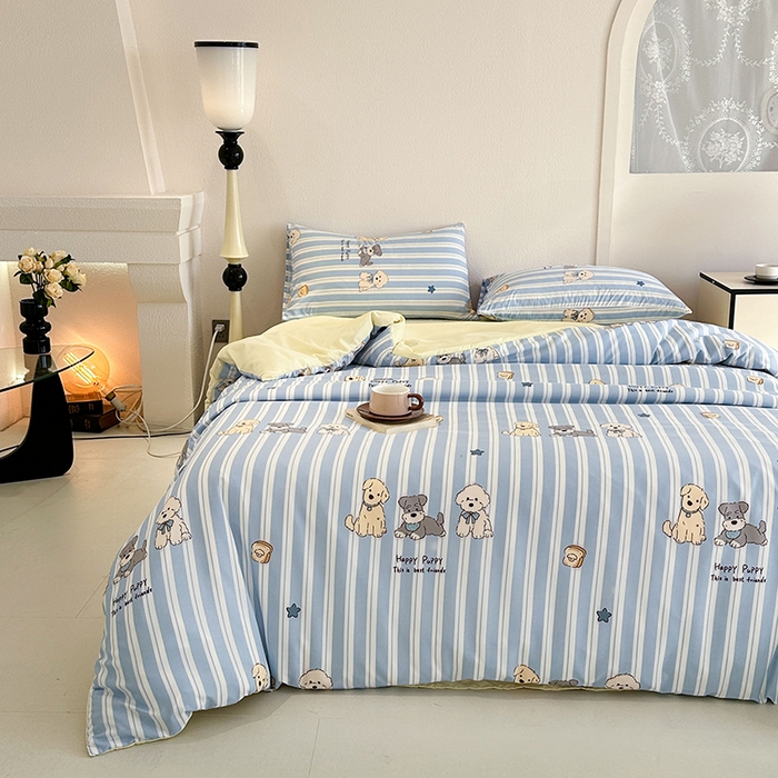 91家纺网 家纺一手货源 找家纺 梵克保罗 2025新款ins风亲肤卡通条格印花水洗棉系列四件套-风格三 可爱狗