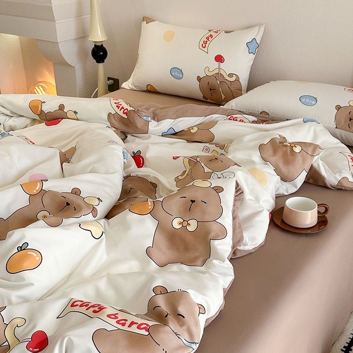 91家纺网 家纺一手货源 找家纺 梵克保罗 2025新款ins风亲肤卡通条格印花水洗棉系列四件套-风格三 欢乐卡巴