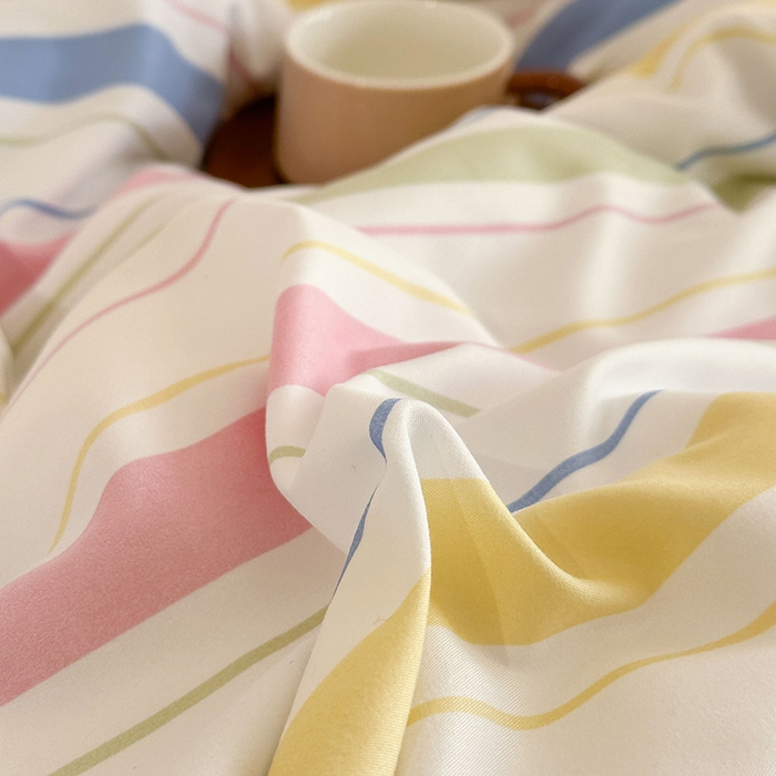 91家纺网 家纺一手货源 找家纺 梵克保罗 2025新款ins风亲肤卡通条格印花水洗棉系列四件套-风格三 日系马卡龙条