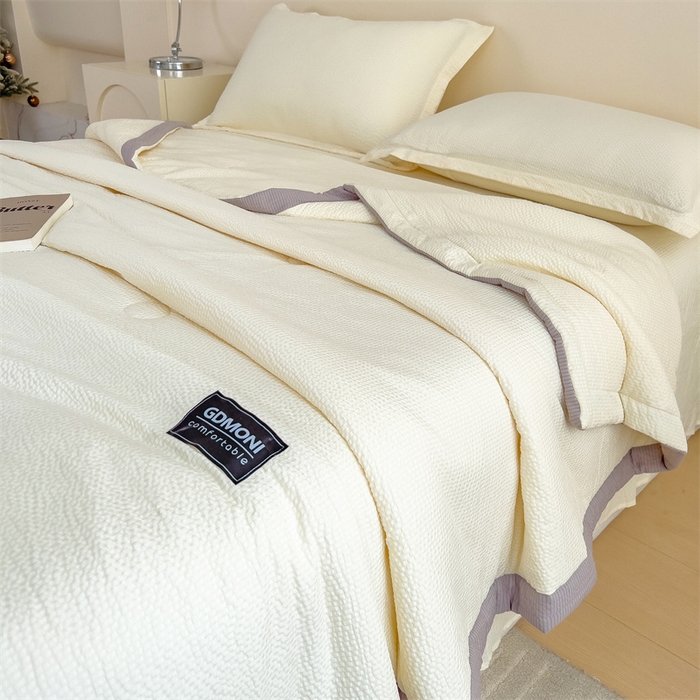 91家纺网 家纺一手货源 找家纺 梵克保罗 2025春夏新品10A抗菌泡泡棉大豆单夏被空调被被子被芯 米黄