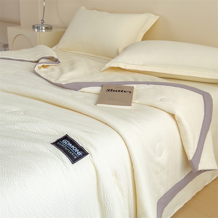 91家纺网 家纺一手货源 找家纺 梵克保罗 2025春夏新品10A抗菌泡泡棉大豆单夏被空调被被子被芯 米黄