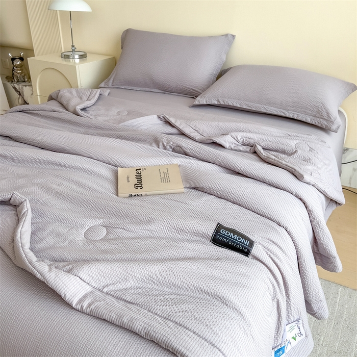91家纺网 家纺一手货源 找家纺 梵克保罗 2025春夏新品10A抗菌泡泡棉大豆单夏被空调被被子被芯 浅灰