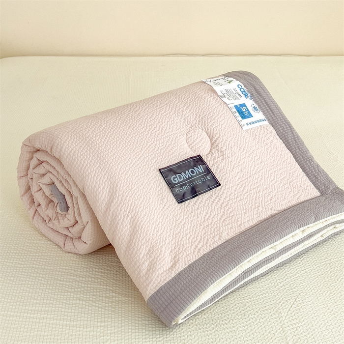 91家纺网 家纺一手货源 找家纺 梵克保罗 2025春夏新品10A抗菌泡泡棉大豆单夏被空调被被子被芯 卡其+米黄