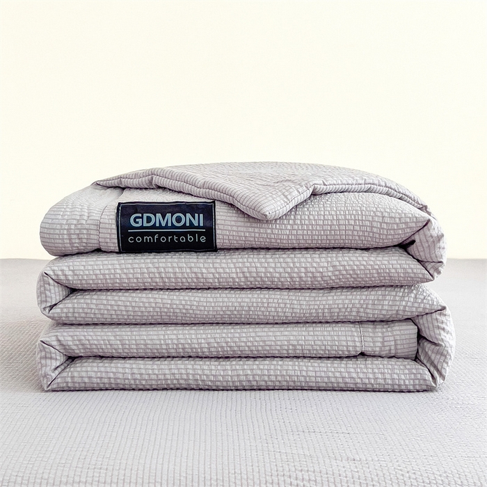 91家纺网 家纺一手货源 找家纺 梵克保罗 2025春夏新品10A抗菌泡泡棉大豆单夏被空调被被子被芯 浅灰