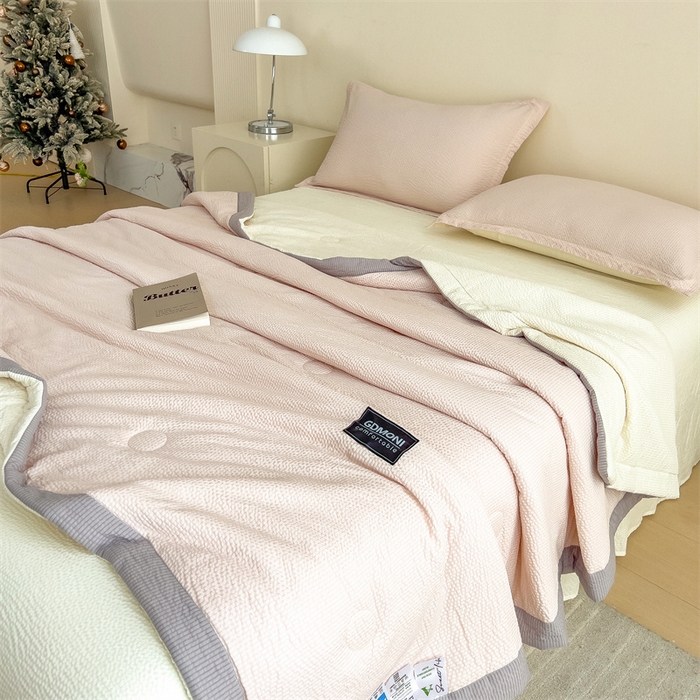 91家纺网 家纺一手货源 找家纺 梵克保罗 2025春夏新品10A抗菌泡泡棉大豆单夏被空调被被子被芯 卡其+米黄