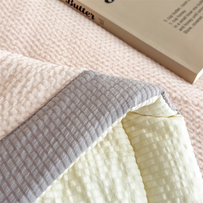 91家纺网 家纺一手货源 找家纺 梵克保罗 2025春夏新品10A抗菌泡泡棉大豆单夏被空调被被子被芯 卡其+米黄