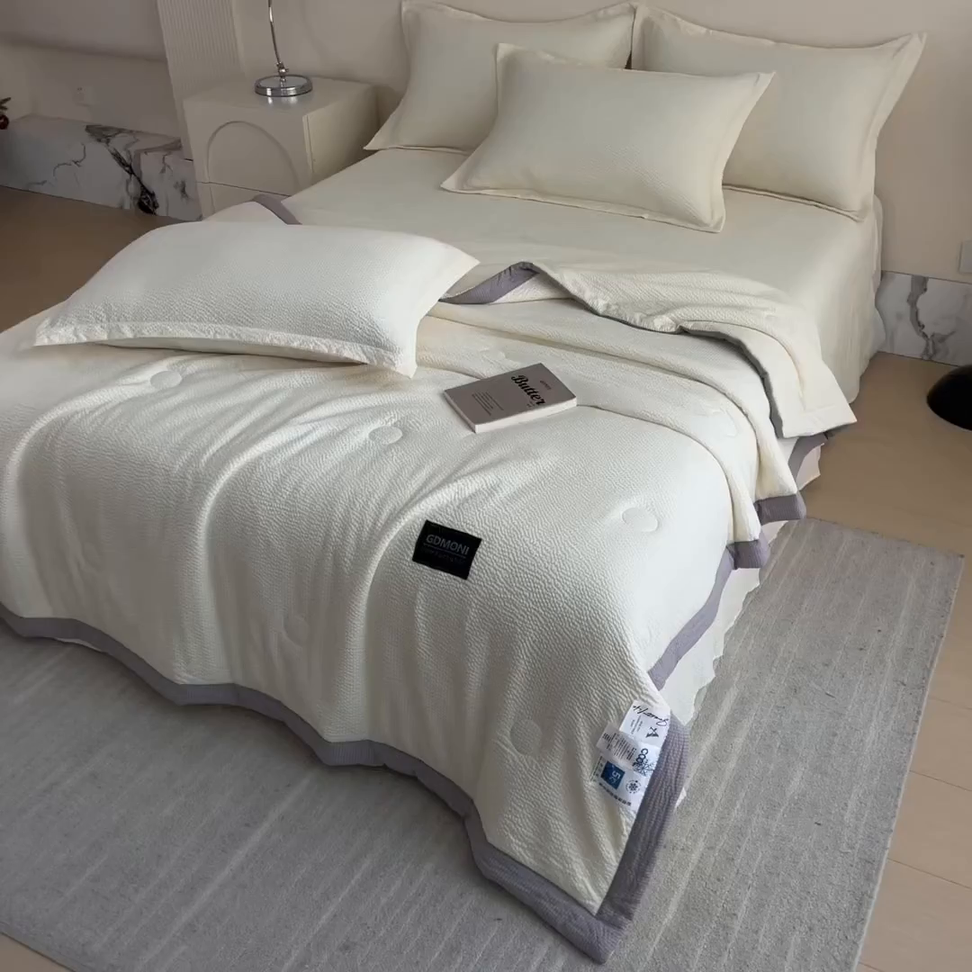 91家纺网 家纺一手货源 找家纺 梵克保罗 2025春夏新品10A抗菌泡泡棉大豆单夏被空调被被子被芯 米黄