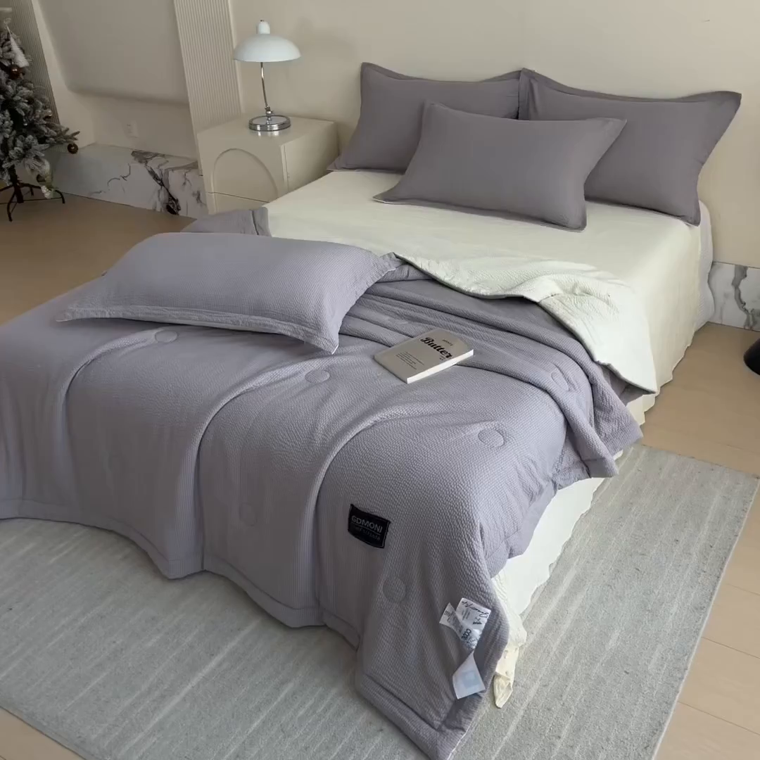 91家纺网 家纺一手货源 找家纺 梵克保罗 2025春夏新品10A抗菌泡泡棉大豆单夏被空调被被子被芯 米黄+浅灰