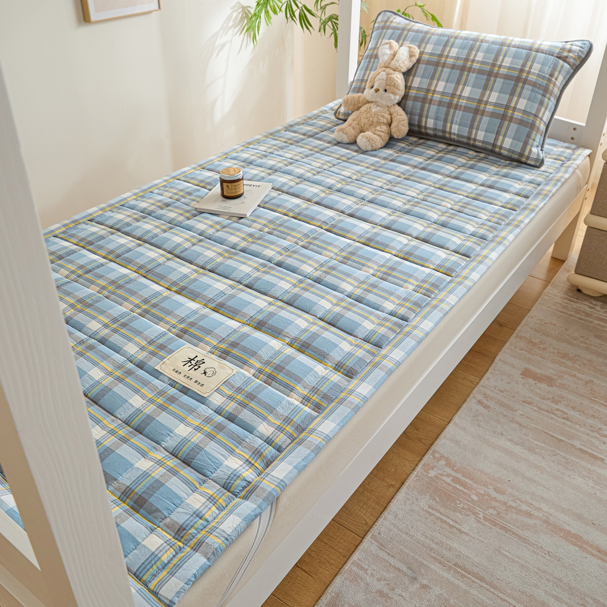 91家纺网 家纺一手货源 找家纺 鑫钰 2025新款学生开学季宿舍专用新疆棉花床垫薄款 棉格-简希蓝