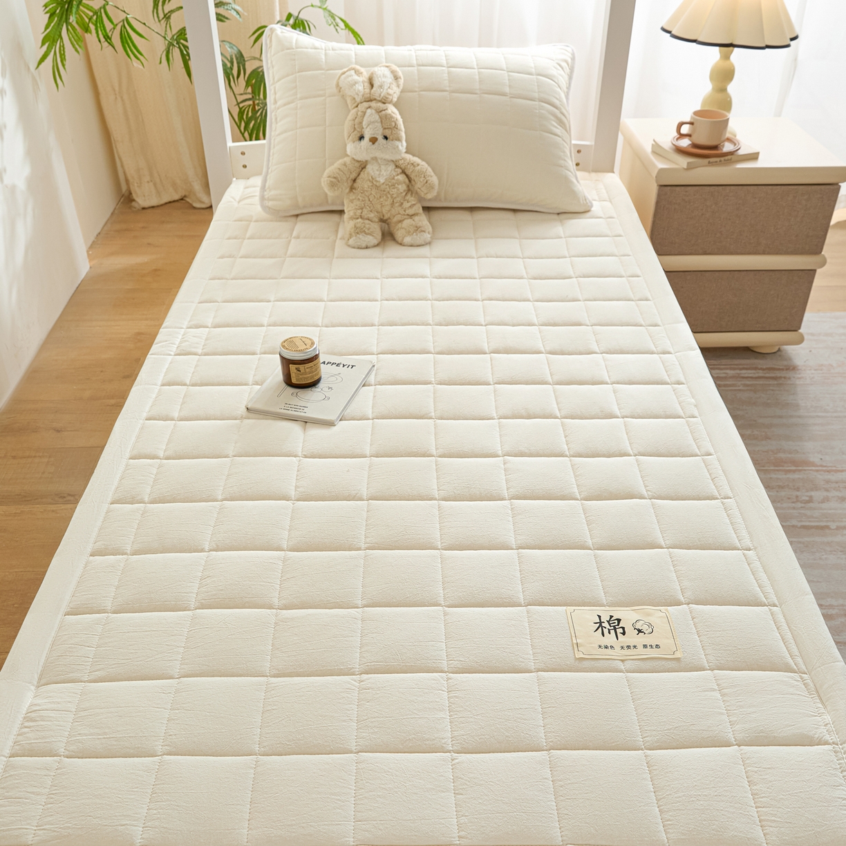 91家纺网 家纺一手货源 找家纺 鑫钰 2025新款学生开学季宿舍专用新疆棉花床垫薄款 棉格-经典白