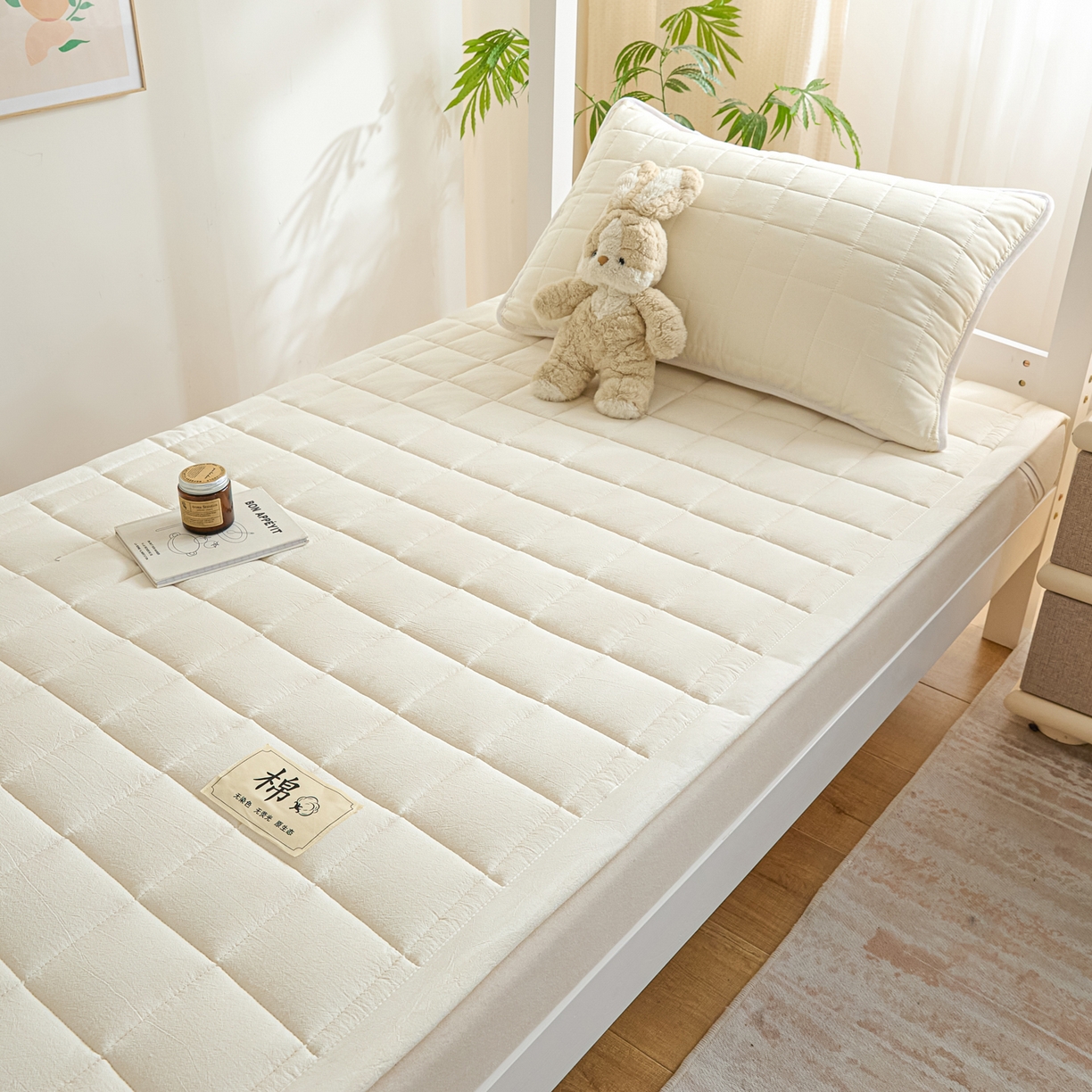 91家纺网 家纺一手货源 找家纺 鑫钰 2025新款学生开学季宿舍专用新疆棉花床垫薄款 棉格-经典白