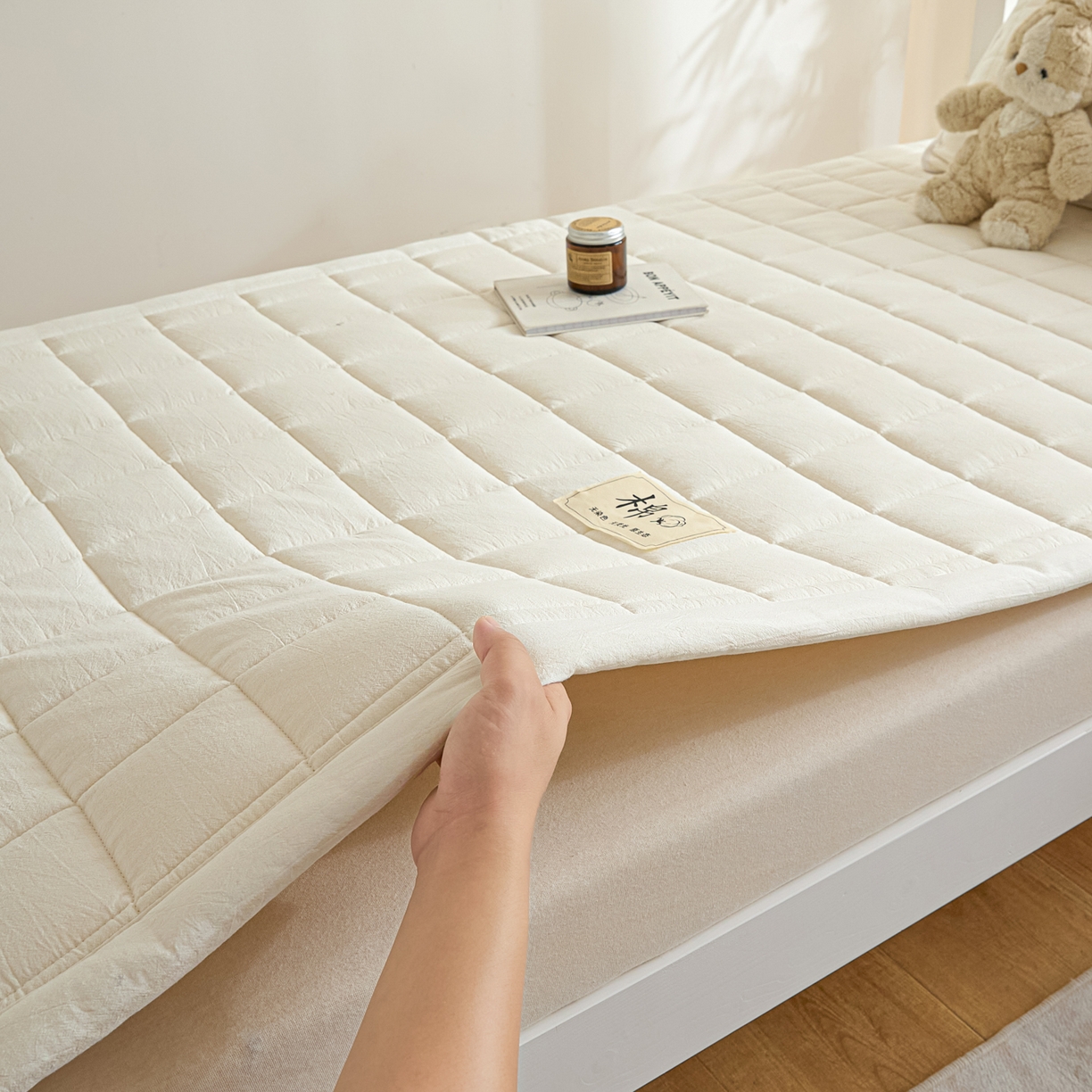 91家纺网 家纺一手货源 找家纺 鑫钰 2025新款学生开学季宿舍专用新疆棉花床垫薄款 棉格-经典白